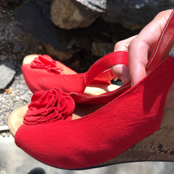 👠 WEDGES 👠 - Picture 6 of 7